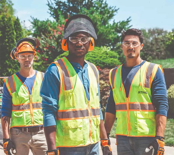 1685472896 lifestyle portrait group 2000 1